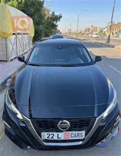 نيسان ألتيما